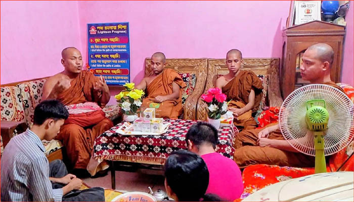 সিলেটে বিশ্বশান্তি কামনায় বুদ্ধবাণী পাঠ ও ধর্মালোচনা  সিলেটে বিশ্বশান্তি কামনায় বুদ্ধবাণী পাঠ ও ধর্মালোচনা