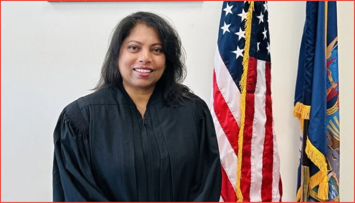 টাঙ্গাইল থেকে নিউইয়র্ক : ইতিহাস লিখলেন বিচারপতি সোমা সায়ীদ