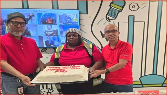 ফ্লেক্স-এন-গেট ডেট্রয়েটে বর্ণিল হলিডে পার্টি