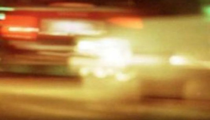 আই-৯৪ হাইওয়েতে উচ্চ গতিতে ধাওয়ার পর চোরাই গাড়িসহ যুবক আটক