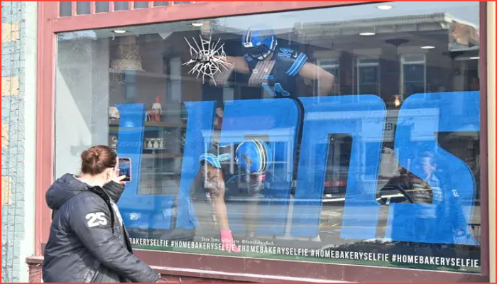 রচেস্টারে গিবস–সেন্ট ব্রাউনের লাইফ-সাইজ কেক