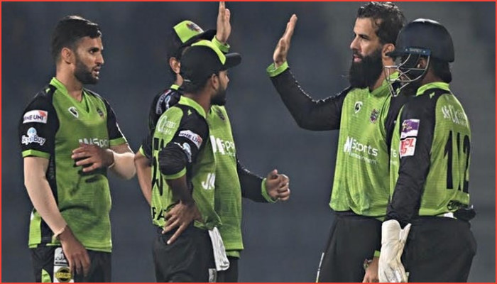 ঝড় তোলা রানে ম্যাচ ছিনিয়ে নিলেন মঈন আলী, হারল ঢাকা