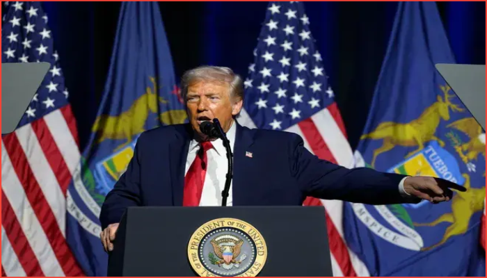 ট্রাম্পের ডেট্রয়েট সফর : ডেমোক্র্যাটদের কড়া সমালোচনা