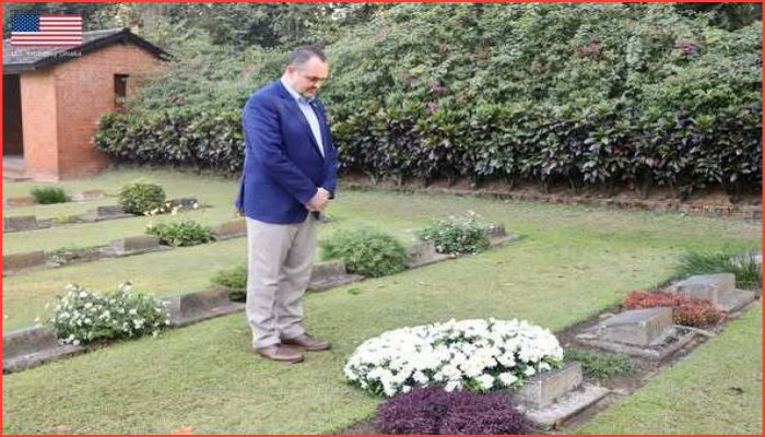 চট্টগ্রামে ওয়ার সেমেট্রি পরিদর্শন করলেন মার্কিন রাষ্ট্রদূত