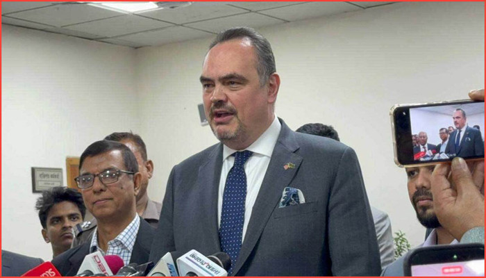 নির্বাচনে যুক্তরাষ্ট্র কোনো পক্ষ নেবে না : রাষ্ট্রদূত ব্রেন্ট ক্রিস্টেনসেন