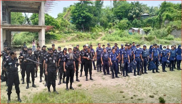 সীতাকুণ্ডের জঙ্গল সলিমপুরে চার বাহিনীর অভিযান শুরু