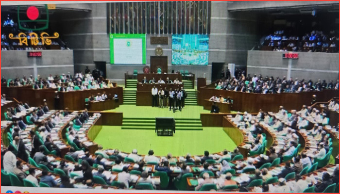 ত্রয়োদশ জাতীয় সংসদের প্রথম অধিবেশন শুরু