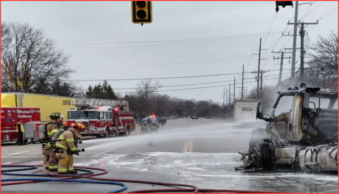 ক্যান্টন টাউনশিপে ট্রাক্টর-ট্রেলার ও পিকআপের সংঘর্ষে আগুন, আহত ৯