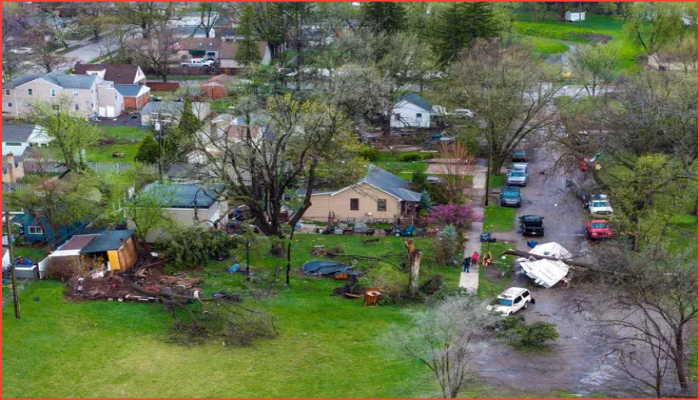 পশ্চিম মিশিগানে দুই টর্নেডোর তাণ্ডব : ক্ষয়ক্ষতির আশঙ্কা