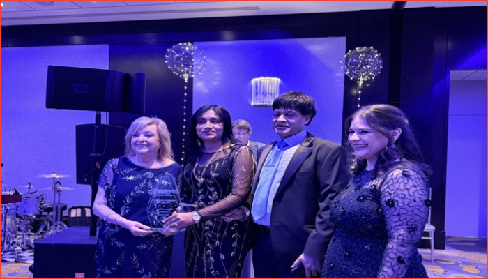 নিউ জার্সিতে কমিউনিটি অ্যাওয়ার্ড পেলেন আফসানা আনজুম