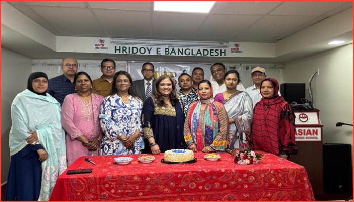 গান, আলোচনা ও কেক কাটায় ব্রঙ্কসে বাবা দিবস উদযাপন