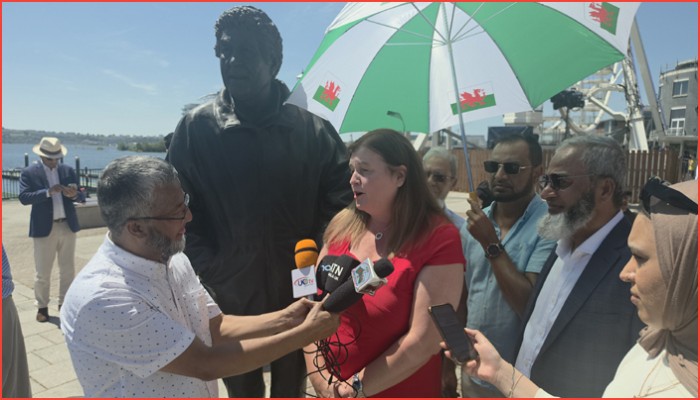 কার্ডিফে রডরি মর্গানের ভাস্কর্য উন্মোচন, ‘ডিভলিউশনের জনক’কে শ্রদ্ধা