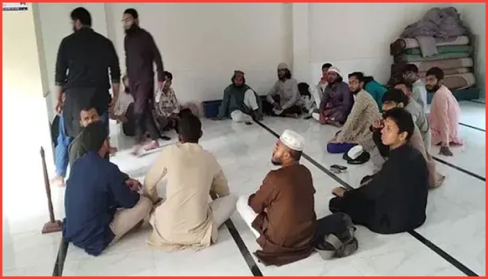ঢাকায় মসজিদে গোপন বৈঠক, ২৩ জন আটক