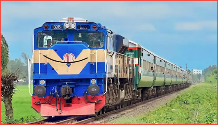 দুর্গাপূজায় বিশেষ ট্রেন চালাবে রেলওয়ে, বাড়ছে নিরাপত্তা
