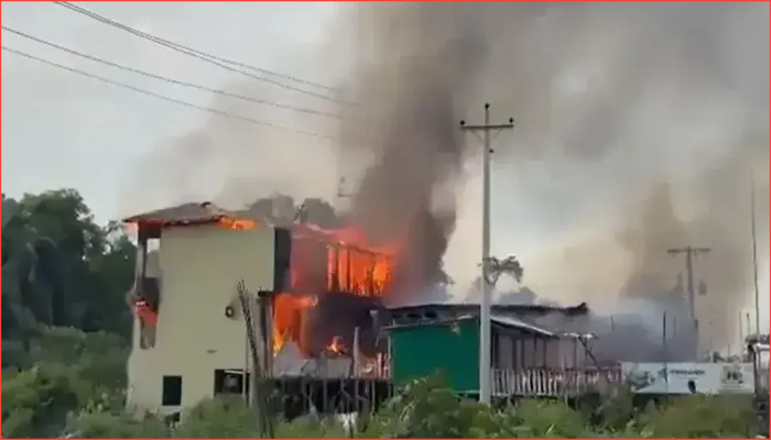 কক্সবাজারের টুপটুপ রিসোর্টে  আগুন, পাঁচজনের মরদেহ উদ্ধার