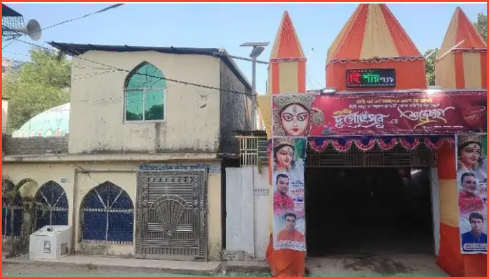 দেড় শতাব্দী ধরে সম্প্রীতির বন্ধনে পাশাপাশি মসজিদ-মন্দির